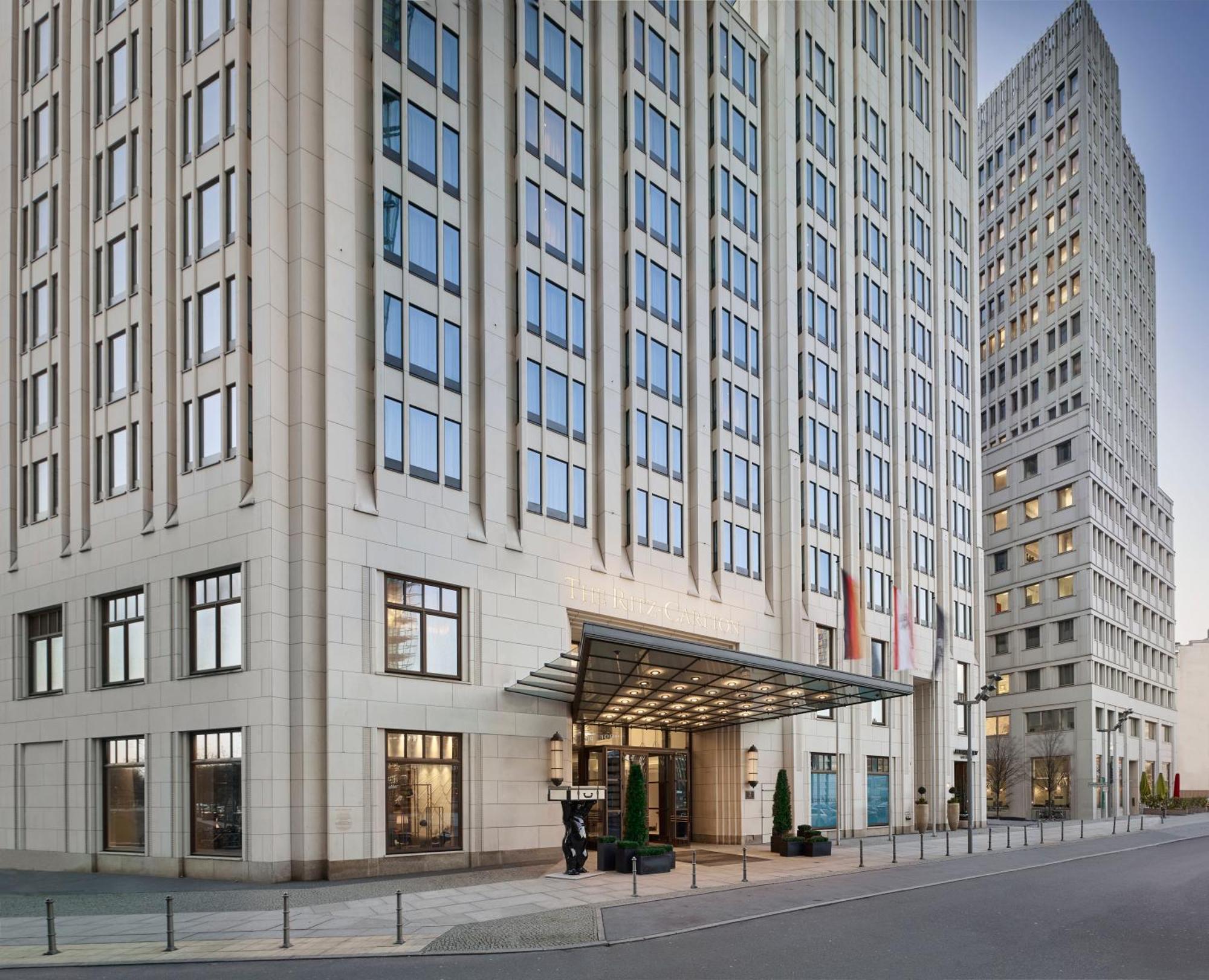 Hotel The Ritz-carlton, 5*